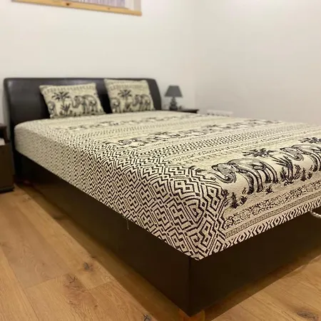 Zsuzsa House Апартаменты